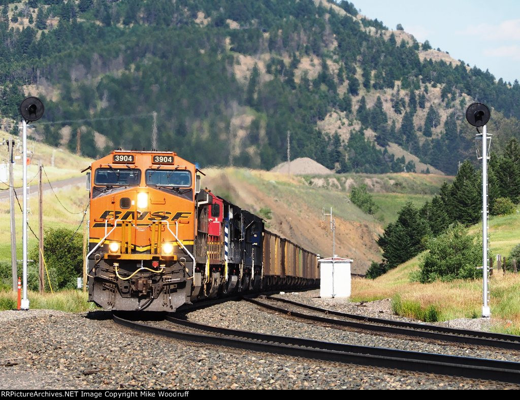 BNSF 3904